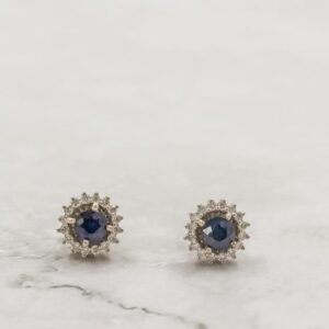 Aretes de Oro Blanco 18K con Zafiro Central y Jacket de Diamantes